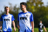 04.10.2026, Bad Wörishofen, Deutschland. U19 (A-Jun.) Kreisklasse Allgäu - Nord: FC Bad Wörishofen U19 gegen SG Unterrieden U19. Spielort: Stadion Am Unteren Hart. Abdul (FC Bad Wörishofen) fröhlich, gut gelaunt, lachend