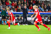 22.09.2026, Unterhaching, Deutschland. UEFA Women's Champions League, 1. Spieltag der Ligaphase: FC Bayern München Frauen gegen Manchester City. UWCL-Auftakt der FC Bayern Frauen und erstes UWCL-Pflichtspiel im neuen Zuhause Sportpark Unterhaching. Andrée Jeglertz (Cheftrainer, Manchester City Frauen)