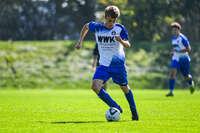 04.10.2026, Bad Wörishofen, Deutschland. U19 (A-Jun.) Kreisklasse Allgäu - Nord: FC Bad Wörishofen U19 gegen SG Unterrieden U19. Spielort: Stadion Am Unteren Hart. Niklas Lichtenberg (FC Bad Wörishofen) am Ball, mit dem Ball, in einer Spielszene