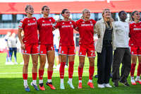 19.09.2026, München, Deutschland. Google Pixel Frauen-Bundesliga: FC Bayern München Frauen gegen 1. FC Köln Frauen am FC Bayern Campus. Giulia Gwinn (FC Bayern Frauen), Klara Bühl (FC Bayern Frauen), Kassandra Potsi (FC Bayern Frauen), Pernille Harder (FC Bayern Frauen)