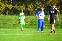 04.10.2026, Bad Wörishofen, Deutschland. U19 (A-Jun.) Kreisklasse Allgäu - Nord: FC Bad Wörishofen U19 gegen SG Unterrieden U19. Spielort: Stadion Am Unteren Hart. Moreno Cerneli (FC Bad Wörishofen) nachdenklich, ernst, fokussiert