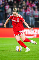 22.09.2026, Unterhaching, Deutschland. UEFA Women's Champions League, 1. Spieltag der Ligaphase: FC Bayern München Frauen gegen Manchester City. UWCL-Auftakt der FC Bayern Frauen und erstes UWCL-Pflichtspiel im neuen Zuhause Sportpark Unterhaching. Franziska Kett (FC Bayern Frauen)