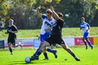 04.10.2026, Bad Wörishofen, Deutschland. U19 (A-Jun.) Kreisklasse Allgäu - Nord: FC Bad Wörishofen U19 gegen SG Unterrieden U19. Spielort: Stadion Am Unteren Hart. Niklas Lichtenberg (FC Bad Wörishofen) im Zweikampf, im Duell, im Kampf um den Ball