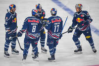 09.10.2026, München, Deutschland. PENNY DEL, Deutsche Eishockey Liga, Saison 2026/27, 7. Spieltag: EHC Red Bull München gegen ERC Ingolstadt im SAP Garden in München. München bespricht sich.