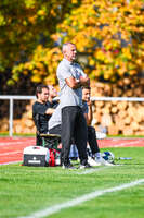03.10.2026, Mindelheim, Deutschland. Kreisliga Allgäu Nord: TSV Mindelheim gegen (SG) Sontheim/Westerheim. Spielort: Julius-Strohmayer Stadion. Marian Argintaru (Trainer, TSV Mindelheim) nachdenklich, ernst, fokussiert