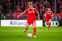 22.09.2026, Unterhaching, Deutschland. UEFA Women's Champions League, 1. Spieltag der Ligaphase: FC Bayern München Frauen gegen Manchester City. UWCL-Auftakt der FC Bayern Frauen und erstes UWCL-Pflichtspiel im neuen Zuhause Sportpark Unterhaching. Linda Dallmann (FC Bayern Frauen)