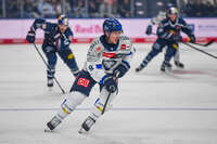 09.10.2026, München, Deutschland. PENNY DEL, Deutsche Eishockey Liga, Saison 2026/27, 7. Spieltag: EHC Red Bull München gegen ERC Ingolstadt im SAP Garden in München. Moritz Warnecke (EHC Red Bull München) beim Schlittschuhlaufen, in Bewegung auf dem Eis