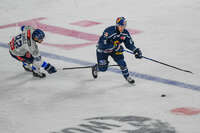 09.10.2026, München, Deutschland. PENNY DEL, Deutsche Eishockey Liga, Saison 2026/27, 7. Spieltag: EHC Red Bull München gegen ERC Ingolstadt im SAP Garden in München. Dominik Kahun (EHC Red Bull München) beim Schlittschuhlaufen, in Bewegung auf dem Eis