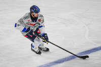09.10.2026, München, Deutschland. PENNY DEL, Deutsche Eishockey Liga, Saison 2026/27, 7. Spieltag: EHC Red Bull München gegen ERC Ingolstadt im SAP Garden in München. Alex Breton (ERC Ingolstadt) am Puck, mit dem Puck, in Puckbesitz