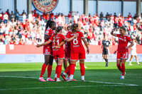 06.09.2026, München, Deutschland. Google Pixel Frauen-Bundesliga: FC Bayern München Frauen gegen SC Freiburg Frauen am FC Bayern Campus. FC Bayern jubelt.