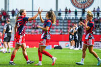 19.09.2026, München, Deutschland. Google Pixel Frauen-Bundesliga: FC Bayern München Frauen gegen 1. FC Köln Frauen am FC Bayern Campus. Vanessa Gilles (FC Bayern Frauen), Katharina Naschenweng (FC Bayern Frauen)
