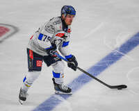 09.10.2026, München, Deutschland. PENNY DEL, Deutsche Eishockey Liga, Saison 2026/27, 7. Spieltag: EHC Red Bull München gegen ERC Ingolstadt im SAP Garden in München. Alex Breton (ERC Ingolstadt) beim Schuss, beim Torschuss, bei der Schussabgabe