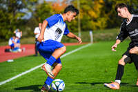 04.10.2026, Bad Wörishofen, Deutschland. U19 (A-Jun.) Kreisklasse Allgäu - Nord: FC Bad Wörishofen U19 gegen SG Unterrieden U19. Spielort: Stadion Am Unteren Hart. Abdul (FC Bad Wörishofen) am Ball, mit dem Ball, in einer Spielszene