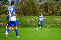 04.10.2026, Bad Wörishofen, Deutschland. U19 (A-Jun.) Kreisklasse Allgäu - Nord: FC Bad Wörishofen U19 gegen SG Unterrieden U19. Spielort: Stadion Am Unteren Hart. Ylli Vezaj (FC Bad Wörishofen) am Ball, mit dem Ball, in einer Spielszene