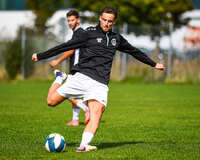 03.10.2026, Mindelheim, Deutschland. Kreisliga Allgäu Nord: TSV Mindelheim gegen (SG) Sontheim/Westerheim. Spielort: Julius-Strohmayer Stadion. Niko Hefele (TSV Mindelheim) beim Schuss, beim Abschluss, bei der Schussabgabe