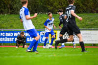 11.10.2026, Bad Wörishofen, Bayern, Deutschland. U19 (A-Jun.) Kreisklasse Allgäu – Nord: FC Bad Wörishofen U19 gegen JFG Wertachtal U19. Spielort: Stadion Unteres Hart. Saison 2026/2027. Volkan Serif (FC Bad Wörishofen) verletzt, mit Schmerzen, bei der Behandlung