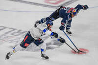 09.10.2026, München, Deutschland. PENNY DEL, Deutsche Eishockey Liga, Saison 2026/27, 7. Spieltag: EHC Red Bull München gegen ERC Ingolstadt im SAP Garden in München. Austen Keating (ERC Ingolstadt) beim Schuss, beim Torschuss, bei der Schussabgabe