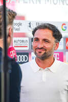 06.09.2026, München, Deutschland. Google Pixel Frauen-Bundesliga: FC Bayern München Frauen gegen SC Freiburg Frauen am FC Bayern Campus. Jose Barcala (Cheftrainer, FC Bayern Frauen) im Interview