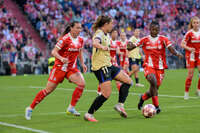 Allianz Arena, München, Deutschland – 25.04.2026: Fußball, UEFA Women’s Champions League 2025/2026, Halbfinale Hinspiel, FC Bayern München Frauen vs. FC Barcelona Frauen: Alexia Putellas (FC Barcelona, Mittelfeld) am Ball.