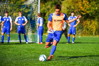 04.10.2026, Bad Wörishofen, Deutschland. U19 (A-Jun.) Kreisklasse Allgäu - Nord: FC Bad Wörishofen U19 gegen SG Unterrieden U19. Spielort: Stadion Am Unteren Hart. Julian Bleyer (FC Bad Wörishofen) beim Schuss, beim Abschluss, bei der Schussabgabe