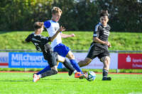 04.10.2026, Bad Wörishofen, Deutschland. U19 (A-Jun.) Kreisklasse Allgäu - Nord: FC Bad Wörishofen U19 gegen SG Unterrieden U19. Spielort: Stadion Am Unteren Hart. Niklas Lichtenberg (FC Bad Wörishofen) beim Schuss, beim Abschluss, bei der Schussabgabe