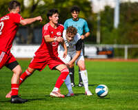 03.10.2026, Mindelheim, Deutschland. Kreisliga Allgäu Nord: TSV Mindelheim gegen (SG) Sontheim/Westerheim. Spielort: Julius-Strohmayer Stadion. Jonas Miller (TSV Mindelheim) nachdenklich, ernst, fokussiert