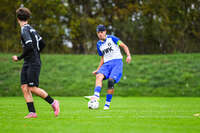 11.10.2026, Bad Wörishofen, Bayern, Deutschland. U19 (A-Jun.) Kreisklasse Allgäu – Nord: FC Bad Wörishofen U19 gegen JFG Wertachtal U19. Spielort: Stadion Unteres Hart. Saison 2026/2027. Faruk Dugonjic (FC Bad Wörishofen) beim Pass, beim Zuspiel, bei der Ballabgabe