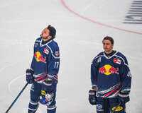 09.10.2026, München, Deutschland. PENNY DEL, Deutsche Eishockey Liga, Saison 2026/27, 7. Spieltag: EHC Red Bull München gegen ERC Ingolstadt im SAP Garden in München. Taro Hirose (EHC Red Bull München) nachdenklich, ernst, fokussiert