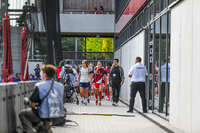 31.08.2026, München, Deutschland. Google Pixel Frauen-Bundesliga: FC Bayern München Frauen gegen 1. FSV Mainz 05 Frauen am FC Bayern Campus. Erstes Heimspiel des FC Bayern München in der Saison 2026/27. FC Bayern Frauen laufen in die Umkleide
