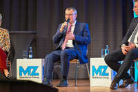 Podiumsdiskussion zur Bürgermeisterwahl in Bad Wörishofen im Kursaal. Die Bürgermeisterkandidaten Daniel Pflügl, Stefan Welzel und Paul Gruschka stellten sich den Fragen von Moderation und Publikum.