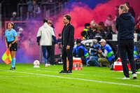 22.09.2026, Unterhaching, Deutschland. UEFA Women's Champions League, 1. Spieltag der Ligaphase: FC Bayern München Frauen gegen Manchester City. UWCL-Auftakt der FC Bayern Frauen und erstes UWCL-Pflichtspiel im neuen Zuhause Sportpark Unterhaching. Jose Barcala (Cheftrainer, FC Bayern Frauen)