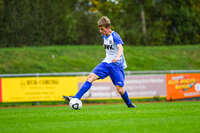 11.10.2026, Bad Wörishofen, Bayern, Deutschland. U19 (A-Jun.) Kreisklasse Allgäu – Nord: FC Bad Wörishofen U19 gegen JFG Wertachtal U19. Spielort: Stadion Unteres Hart. Saison 2026/2027. Niklas Lichtenberg (FC Bad Wörishofen) am Ball, mit dem Ball, in einer Spielszene