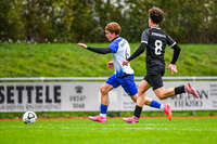 11.10.2026, Bad Wörishofen, Bayern, Deutschland. U19 (A-Jun.) Kreisklasse Allgäu – Nord: FC Bad Wörishofen U19 gegen JFG Wertachtal U19. Spielort: Stadion Unteres Hart. Saison 2026/2027. Paul Koch (FC Bad Wörishofen) am Ball, mit dem Ball, in einer Spielszene