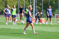 19.08.2026, München, Deutschland. Google Pixel Frauen-Bundesliga: Die FC Bayern Frauen absolvieren auf dem FC Bayern Campus eine Trainingseinheit vor dem Bundesliga-Saisonauftakt gegen den 1. FC Union Berlin. Linda Dallmann (FC Bayern Frauen)