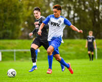 11.10.2026, Bad Wörishofen, Bayern, Deutschland. U19 (A-Jun.) Kreisklasse Allgäu – Nord: FC Bad Wörishofen U19 gegen JFG Wertachtal U19. Spielort: Stadion Unteres Hart. Saison 2026/2027. Julian Bleyer (FC Bad Wörishofen) beim Laufen, im Sprint, in einer Laufszene