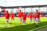 19.09.2026, München, Deutschland. Google Pixel Frauen-Bundesliga: FC Bayern München Frauen gegen 1. FC Köln Frauen am FC Bayern Campus. Einlaufkinder