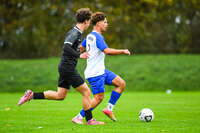 11.10.2026, Bad Wörishofen, Bayern, Deutschland. U19 (A-Jun.) Kreisklasse Allgäu – Nord: FC Bad Wörishofen U19 gegen JFG Wertachtal U19. Spielort: Stadion Unteres Hart. Saison 2026/2027. Fabio Hellwagner (FC Bad Wörishofen) am Ball, mit dem Ball, in einer Spielszene