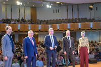 Podiumsdiskussion zur Bürgermeisterwahl in Bad Wörishofen im Kursaal. Die Bürgermeisterkandidaten Daniel Pflügl, Stefan Welzel und Paul Gruschka stellten sich den Fragen von Moderation und Publikum.
