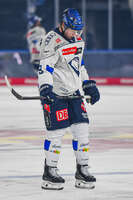 09.10.2026, München, Deutschland. PENNY DEL, Deutsche Eishockey Liga, Saison 2026/27, 7. Spieltag: EHC Red Bull München gegen ERC Ingolstadt im SAP Garden in München. Moritz Warnecke (EHC Red Bull München) nachdenklich, ernst, fokussiert