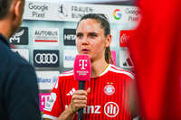06.09.2026, München, Deutschland. Google Pixel Frauen-Bundesliga: FC Bayern München Frauen gegen SC Freiburg Frauen am FC Bayern Campus. Sarah Zadrazil (FC Bayern Frauen) im Interview