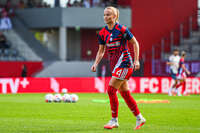 19.09.2026, München, Deutschland. Google Pixel Frauen-Bundesliga: FC Bayern München Frauen gegen 1. FC Köln Frauen am FC Bayern Campus. Glodis Perla Viggosdottir (FC Bayern Frauen)