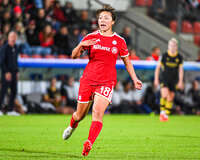 22.09.2026, Unterhaching, Deutschland. UEFA Women's Champions League, 1. Spieltag der Ligaphase: FC Bayern München Frauen gegen Manchester City. UWCL-Auftakt der FC Bayern Frauen und erstes UWCL-Pflichtspiel im neuen Zuhause Sportpark Unterhaching. Momoko Tanikawa (FC Bayern Frauen)