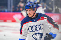 09.10.2026, München, Deutschland. PENNY DEL, Deutsche Eishockey Liga, Saison 2026/27, 7. Spieltag: EHC Red Bull München gegen ERC Ingolstadt im SAP Garden in München. Myles Powell (ERC Ingolstadt) nachdenklich, ernst, fokussiert