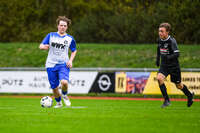 11.10.2026, Bad Wörishofen, Bayern, Deutschland. U19 (A-Jun.) Kreisklasse Allgäu – Nord: FC Bad Wörishofen U19 gegen JFG Wertachtal U19. Spielort: Stadion Unteres Hart. Saison 2026/2027. Fabian Hackspiel (FC Bad Wörishofen) am Ball, mit dem Ball, in einer Spielszene